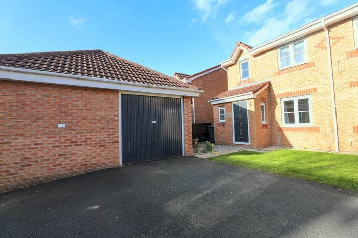 3 Bedroom Semi-Detached House To Rent In Watermans Walk, Carleton Grange, Carlsile, CA1