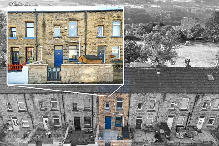 3 Bedroom Terraced House For Sale In Edward Street, Sowerby Bridge, West Yorkshire, HX6