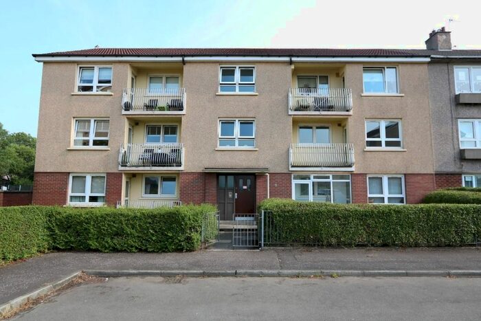 2 Bedroom Flat To Rent In Heathcot Place, Glasgow, G15