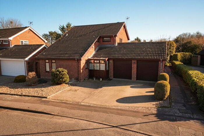 4 Bedroom Detached House For Sale In Yarrow Drive, Carlton Colville, Lowestoft, NR33