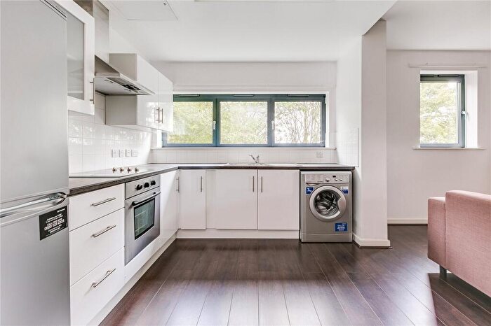 1 Bedroom Flat To Rent In Ashburton Triangle, Drayton Park, N5