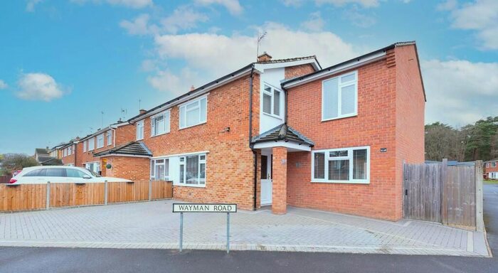 4 Bedroom Semi-Detached House To Rent In Wayman Road, Farnborough, GU14