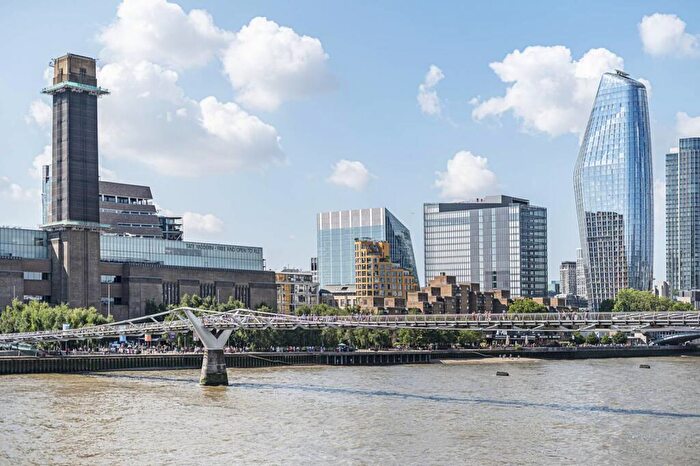1 Bedroom Flat To Rent In High Timber Street, City, London, EC4V