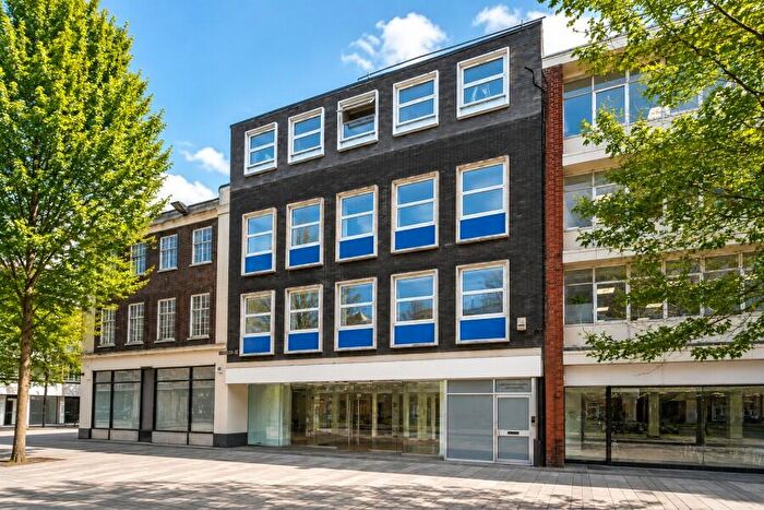 1 Bedroom Apartment To Rent In Woking, Surrey, GU21