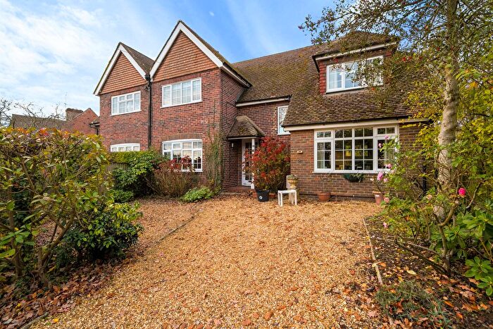 5 Bedroom Semi-Detached House For Sale In Shoreham Lane, Tenterden, TN30