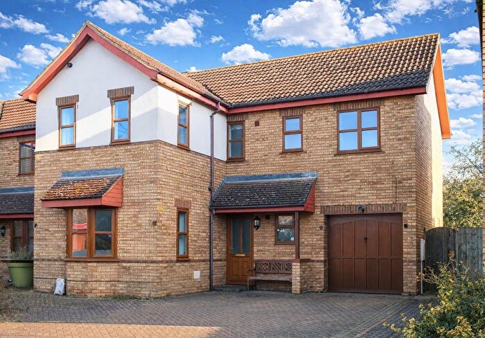 5 Bedroom Detached House For Sale In Pastern Place, Downs Barn, Milton Keynes, MK14