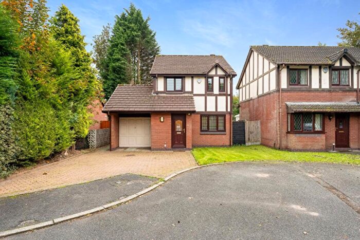 3 Bedroom Detached House For Sale In Bedworth Close, Bolton, BL2