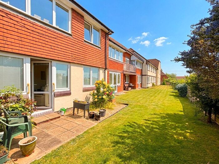 1 Bedroom Flat For Sale In Brinton Lane, Hythe, SO45