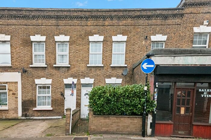 2 Bedroom Terraced House For Sale In Boston Road, Hanwell, W7