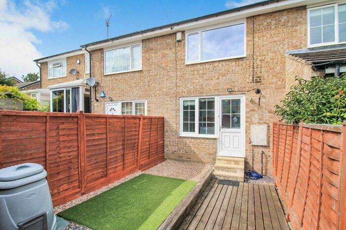 2 Bedroom Terraced House To Rent In New Park Way, Farsley, Leeds, LS28