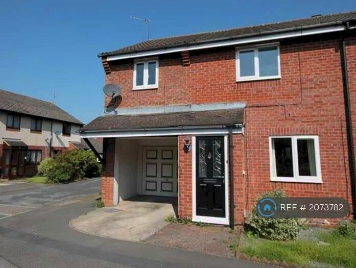 3 Bedroom End Of Terrace House To Rent In Berkshire Drive, Swindon, SN5