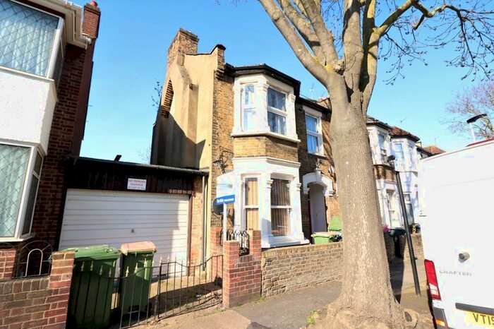 1 Bedroom Flat To Rent In Glasgow Road, London E13