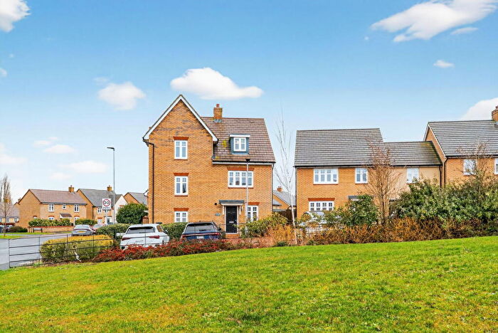 4 Bedroom Semi Detached House For Sale In Silverstream, Wixams, MK42