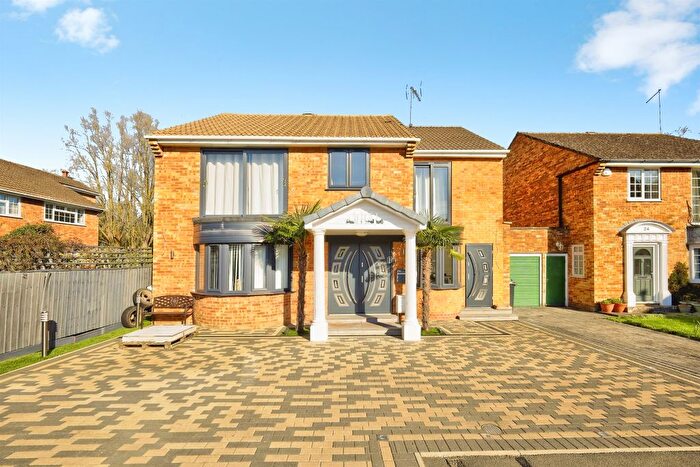 5 Bedroom Detached House For Sale In Home Farm Close, Little Billing, Northampton, NN3