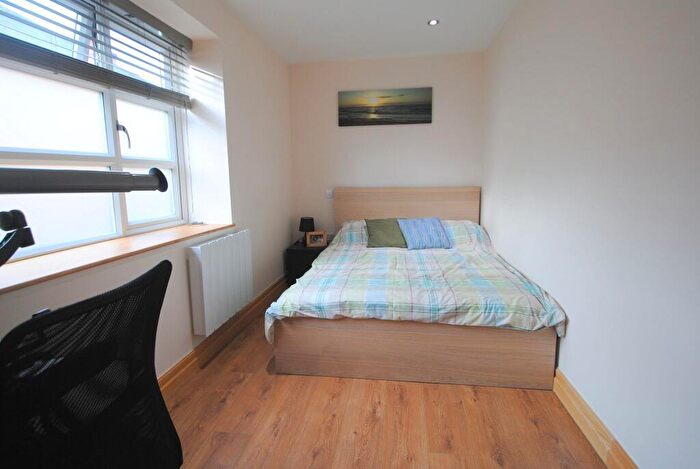 2 Bedroom Flat To Rent In Lansdowne Lane, Bournemouth, BH1