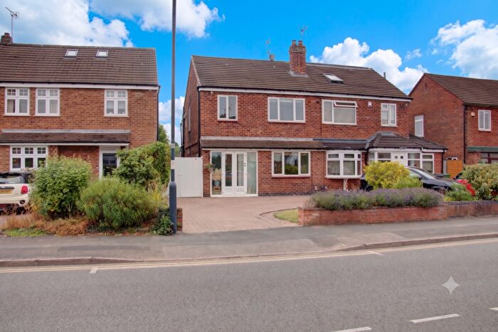 3 Bedroom Semi Detached House For Sale In Queens Road, Kenilworth, CV8