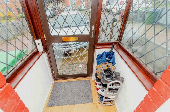 3 Bedroom Terraced House For Sale In Vimy Road, Wednesbury, West Midlands, WS10
