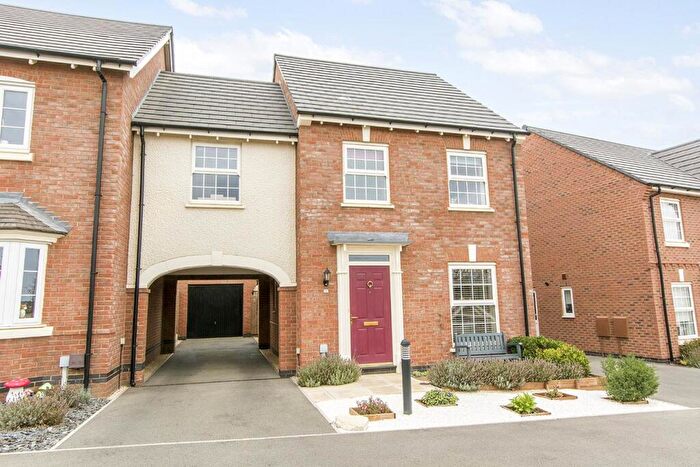 3 Bedroom Link Detached House For Sale In Hermit Close, Market Harborough, LE16