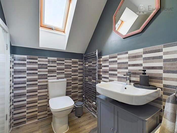 3 Bedroom Terraced House For Sale In Oaktree Road, South Molton, Devon, EX36
