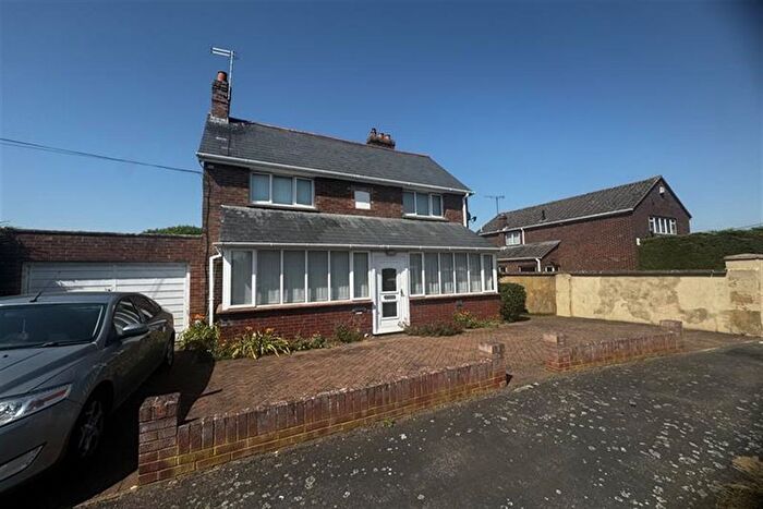 1 Bedroom Flat To Rent In Wykeham Way, Haddenham, HP17