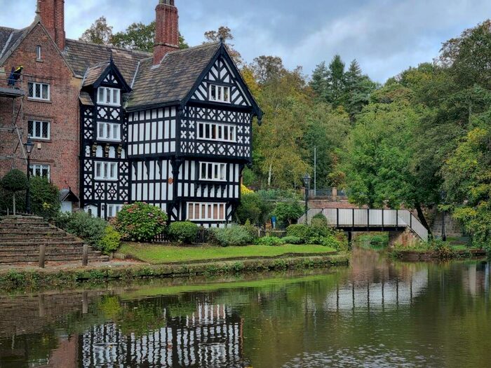 3 Bedroom Town House To Rent In Worsley, Manchester, M28