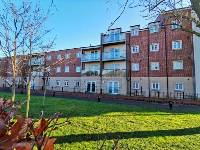 2 Bedroom Flat To Rent In Charlton Court, Benton, Newcastle Upon Tyne, NE7