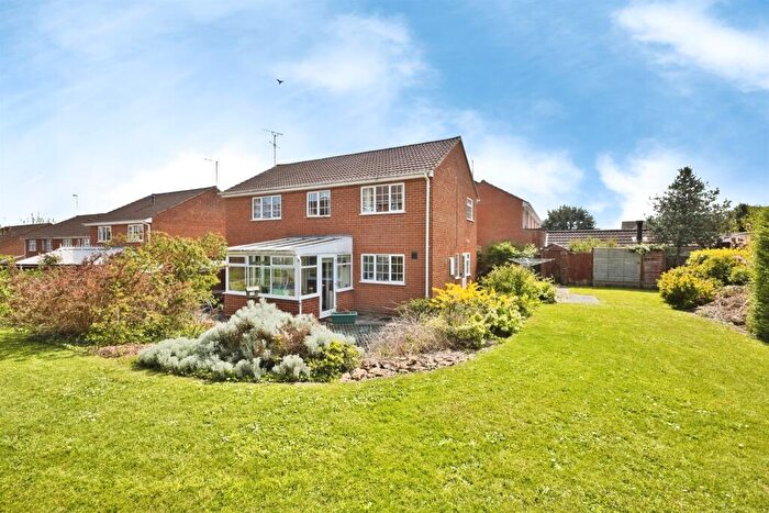 4 Bedroom Detached House For Sale In Winchester Gardens, Yeovil, BA21