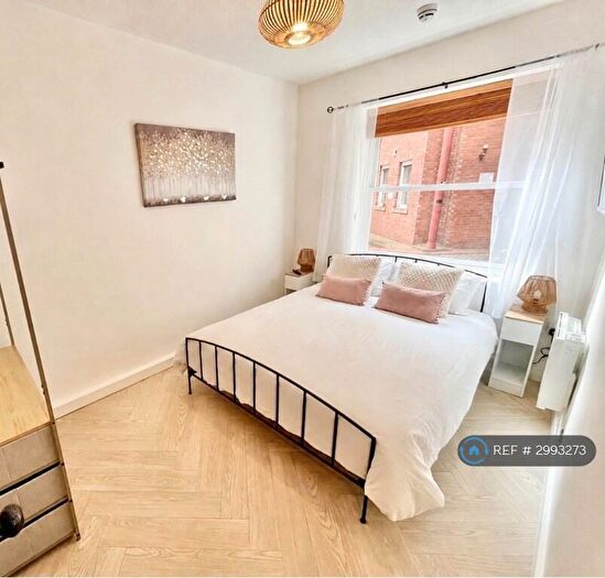 1 Bedroom Flat To Rent In The Chandlers, Leeds, LS2