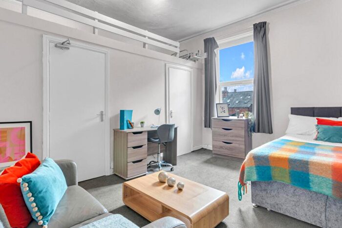 1 Bedroom House To Rent In Hyde Park Road, Leeds, LS6