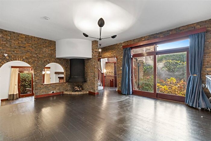 3 Bedroom Mews To Rent In Wavel Mews, South Hampstead, NW6