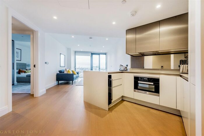 1 Bedroom Flat To Rent In The Dumont, Albert Embankment, Nine Elms, London, SE1