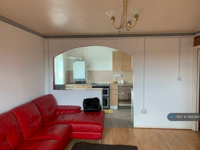 2 Bedroom Flat To Rent In Cardigan Road, Doncaster, DN2