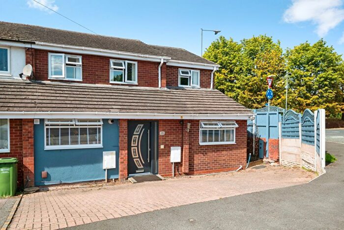 5 Bedroom End Of Terrace House For Sale In Aylton Close, Worcester, WR5