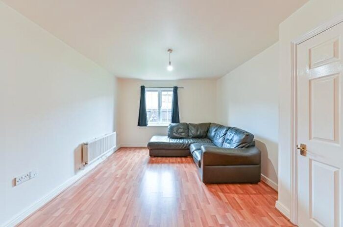 1 Bedroom Flat For Sale In Chestnut Grove, London, SE20