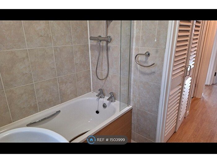 1 Bedroom Flat To Rent In Hereford Court, Cheltenham, GL50