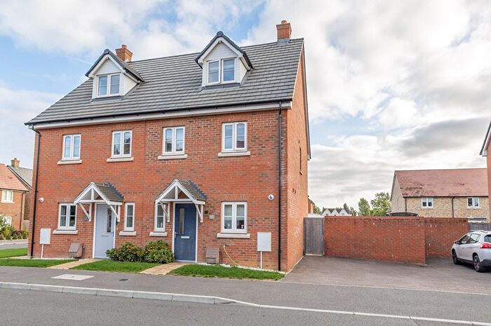 3 Bedroom Semi-Detached House To Rent In Blengate Close, Westbere, Canterbury, Kent, CT2