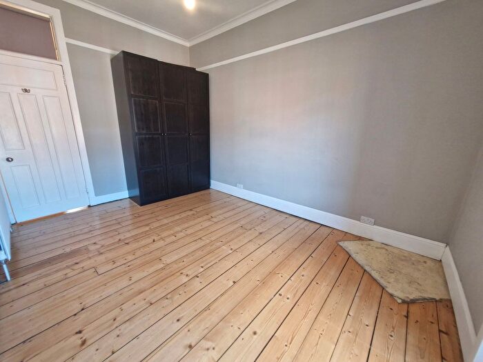 2 Bedroom Flat To Rent In Crow Road, Glasgow, G11