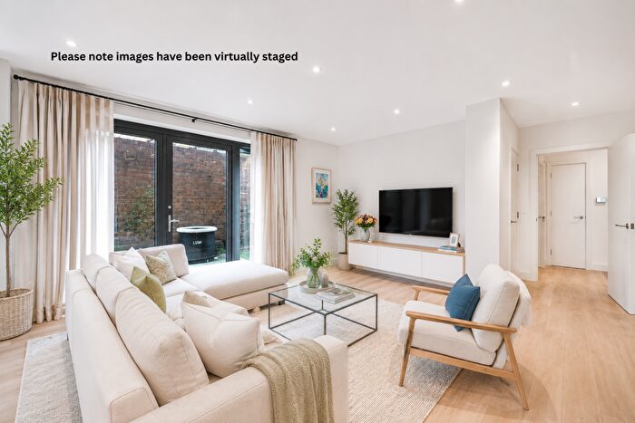 2 Bedroom Flat For Sale In Rigel House, Hemming Street, London, E1