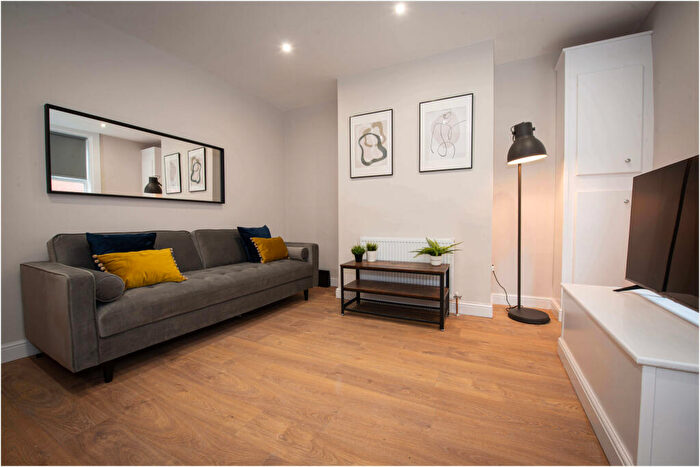 4 Bedroom House To Rent In Beulah View, Leeds, LS6