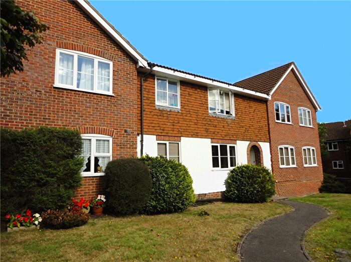 1 Bedroom Maisonette To Rent In Laird Court, Bagshot, Surrey, GU19