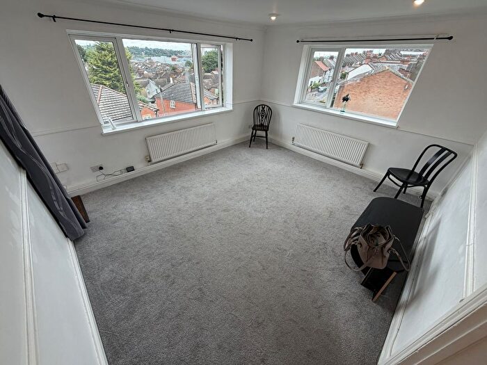 2 Bedroom Flat To Rent In Bonnick Close, Luton, LU1