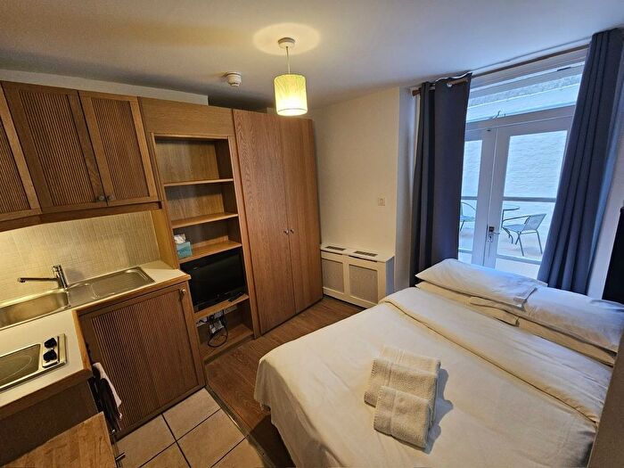 Studio To Rent In Cartwright Gardens, Bloomsbury, WC1H