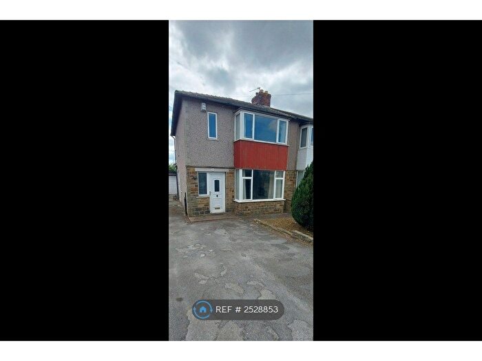 3 Bedroom Semi-Detached House To Rent In Kingsway, Bradford, BD2