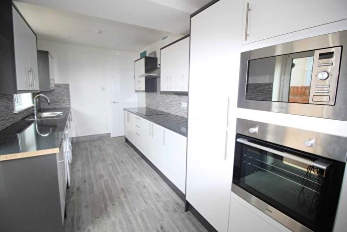 6 Bedroom Terraced House To Rent In Beatrice Road, Southsea, Portsmouth, PO4