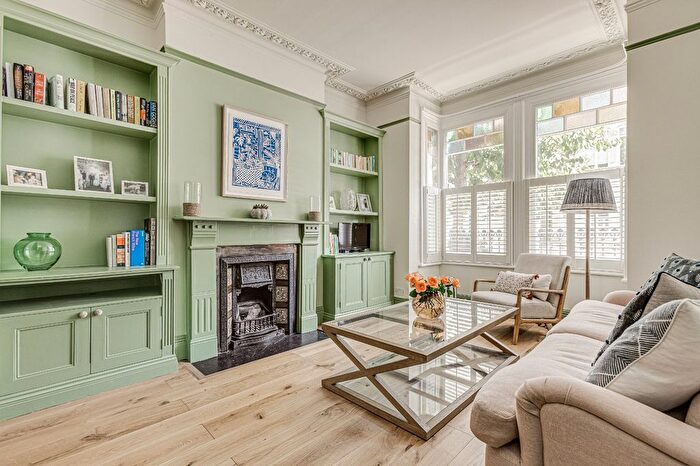 4 Bedroom Terraced House To Rent In Longbeach Road, Clapham Common, SW11