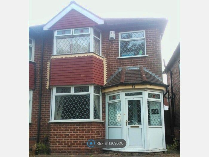 3 Bedroom Semi-Detached House To Rent In Freda Rise, Tividale, Oldbury, B69