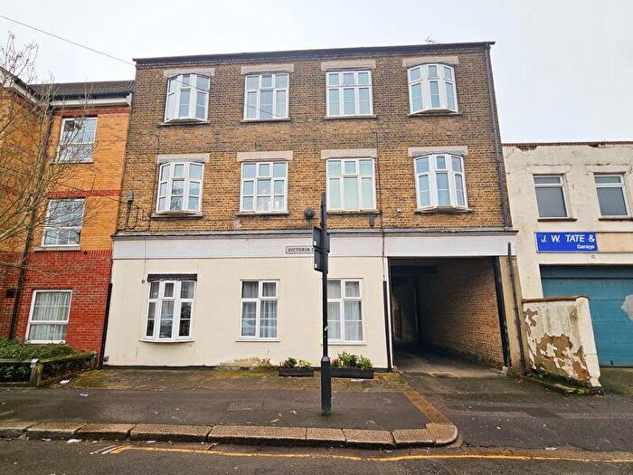 2 Bedroom Flat To Rent In Sweyne Avenue, Southend-On-Sea, SS2