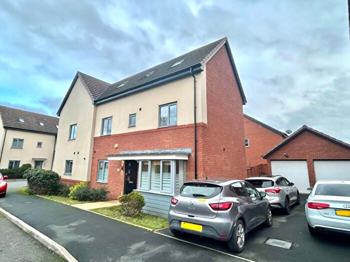 4 Bedroom Semi-Detached House For Sale In Rosemary Road, Tipton, DY4