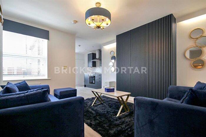 4 Bedroom Maisonette To Rent In (£.pppw) Simonside Terrace, Newcastle Upon Tyne, NE6