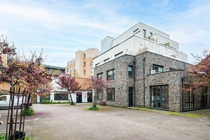 1 Bedroom Flat To Rent In Koops Mill Mews, Bermondsey, London, SE1